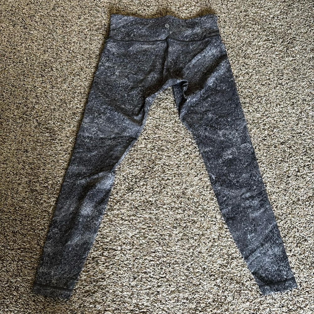 Lululemon Wunder Under Gray marble leggings